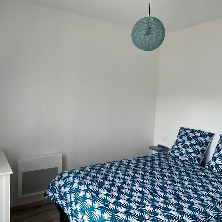 Gîte Le petit quartier Berson Extérieur photo